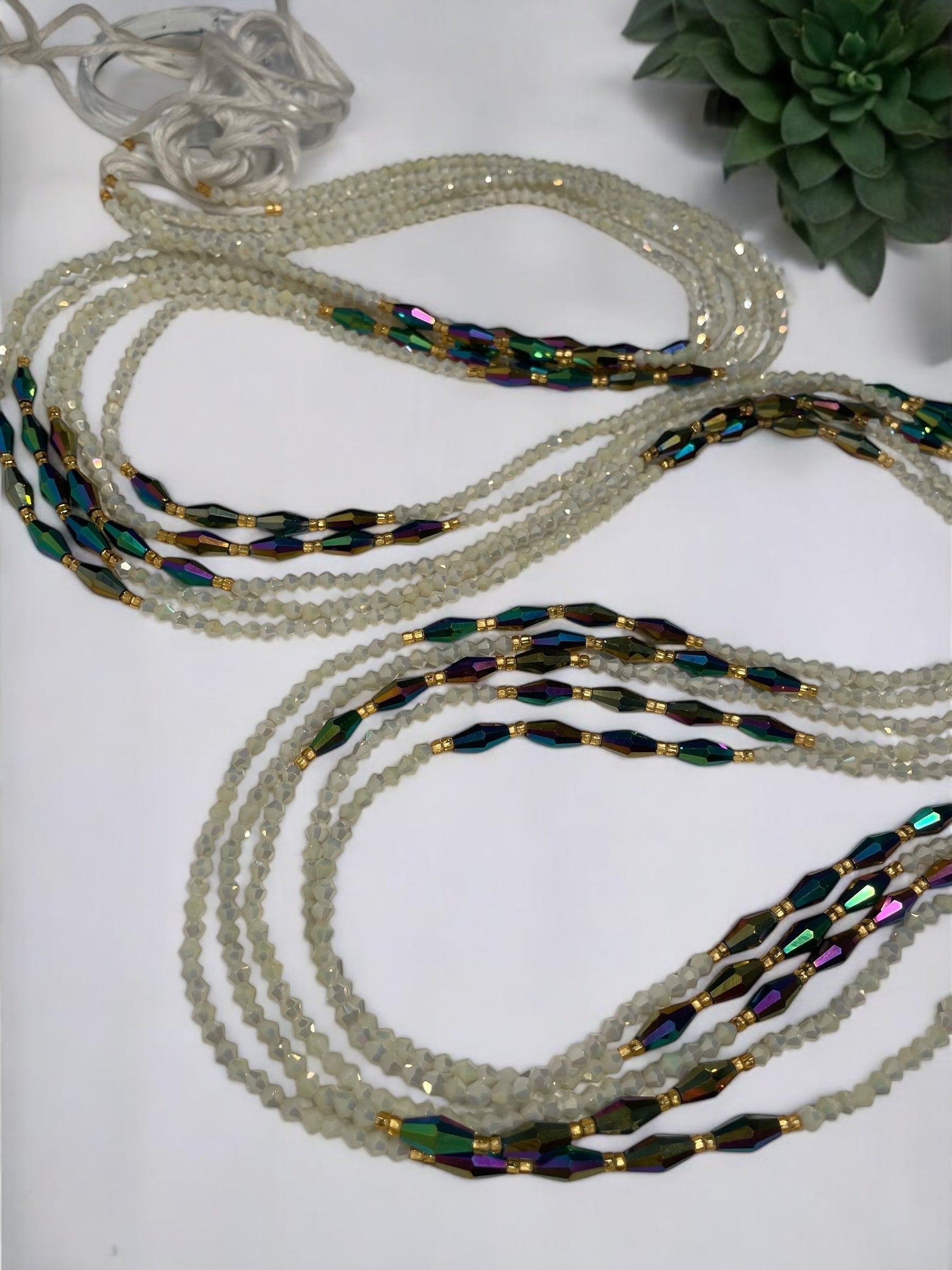 Tiassalé - Single Strand Waist Bead